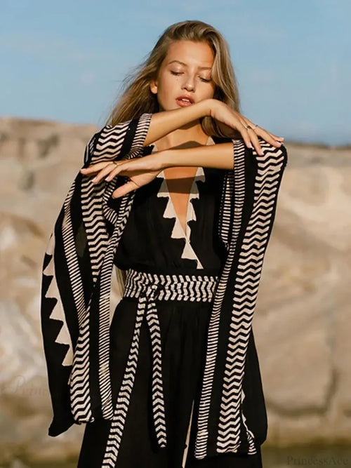 Contrast Color Long Sleeve Bikini Cover Up Black / One Size