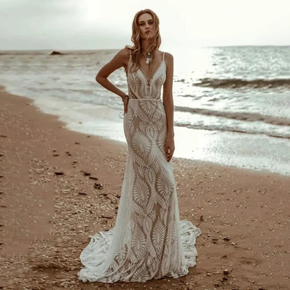 Deep V-Neck Lace Mermaid Wedding Dress off white / 2 weddingdress-250223
