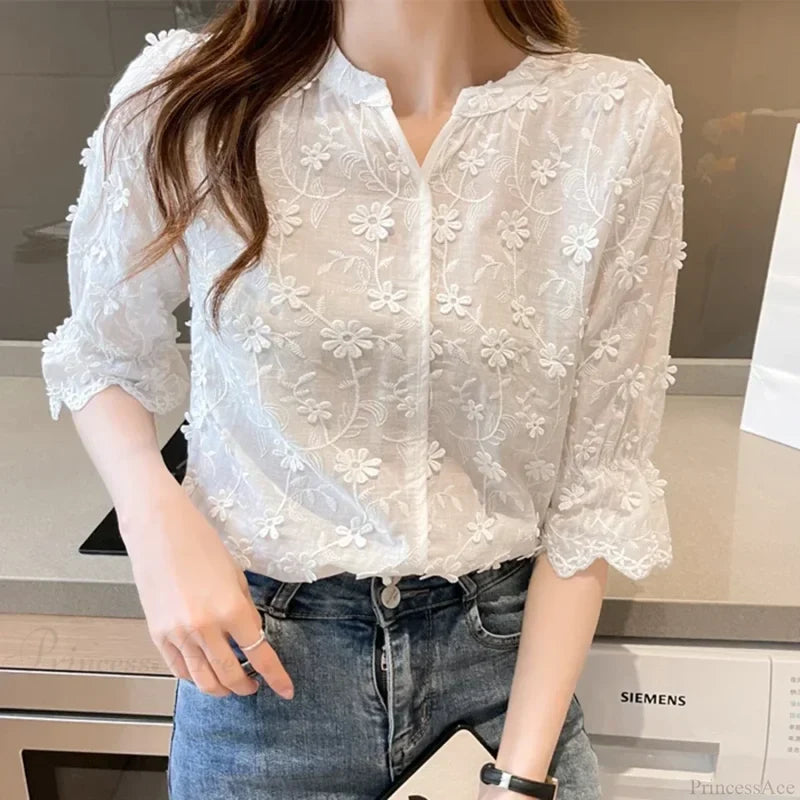 Embroidery Floral Short Sleeve White Blouse blouse-250223