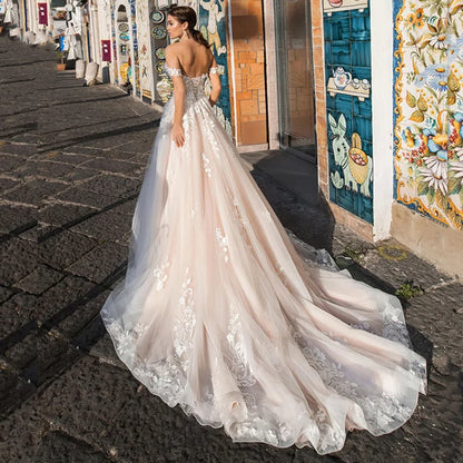 Lightweight Lace Long Train Wedding Dress lvory white / 2 weddingdress-250223
