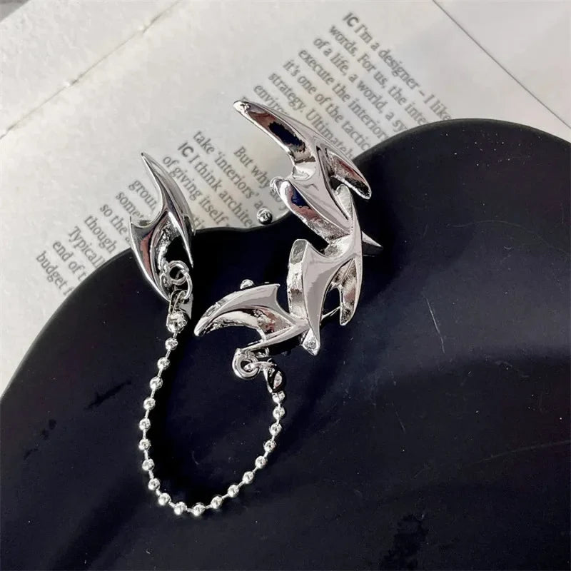 Rebellious Darts Chain Fringe Clip Stud Earring
