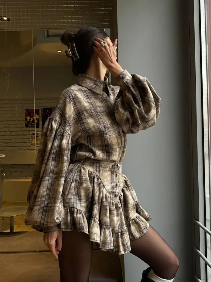 Retro Lapel Loose Bishop Sleeve Blouse apricot / S blouse-250223